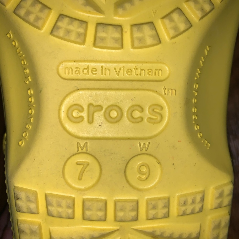 Yellow Crocs - Picture 4 of 4